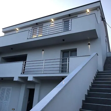 Marin Apartment